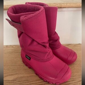 Tundra Pink Winter Boots size 11
